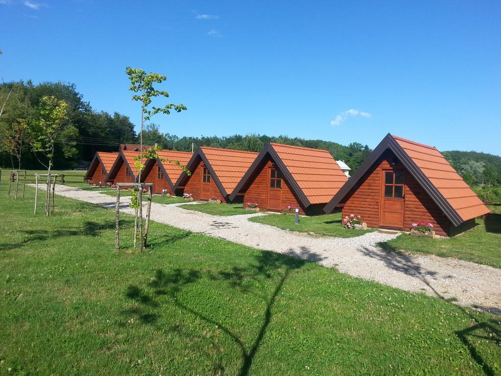 Bungalows Rizvan City Brusane Стая снимка