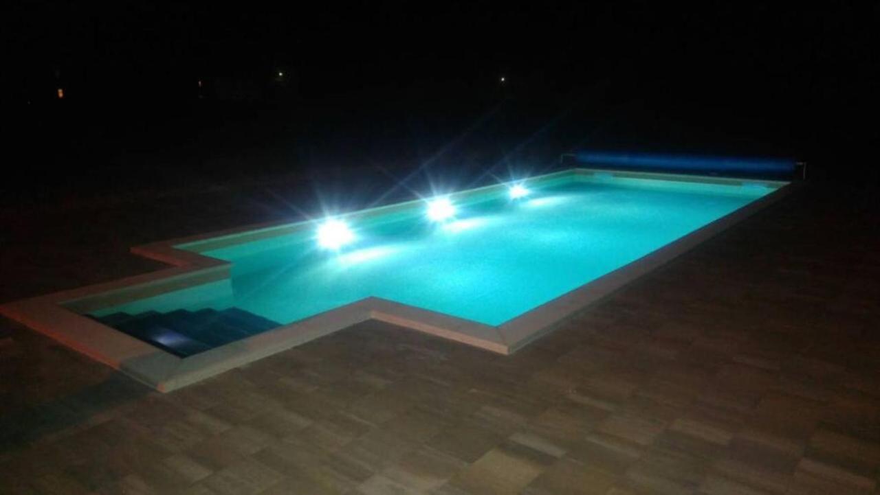Bungalows Rizvan City Brusane Екстериор снимка